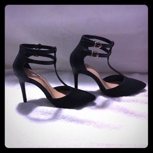 Wild Diva T-Strap Classy Heels